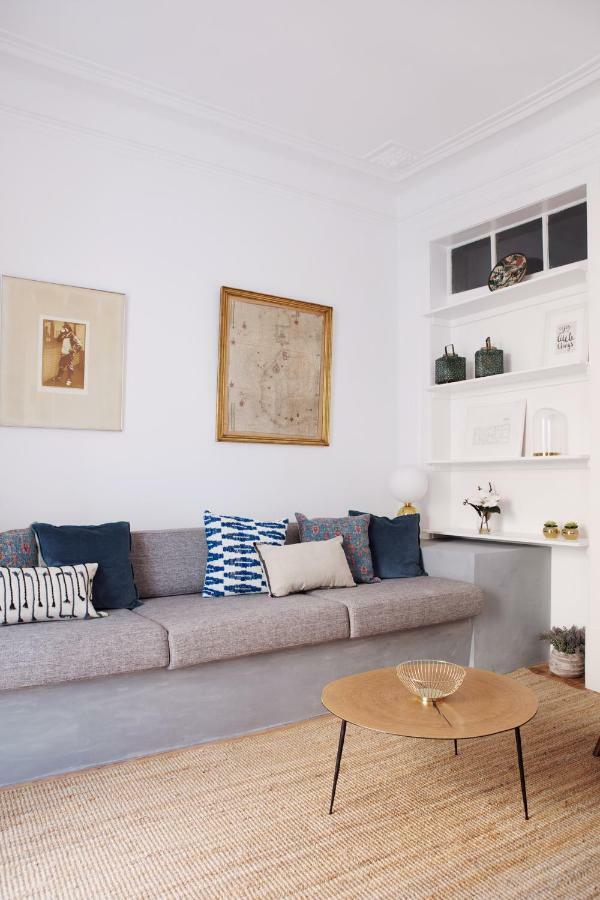 Renovated Charming Apartment With Terrace In Lapa Lisbon Bagian luar foto
